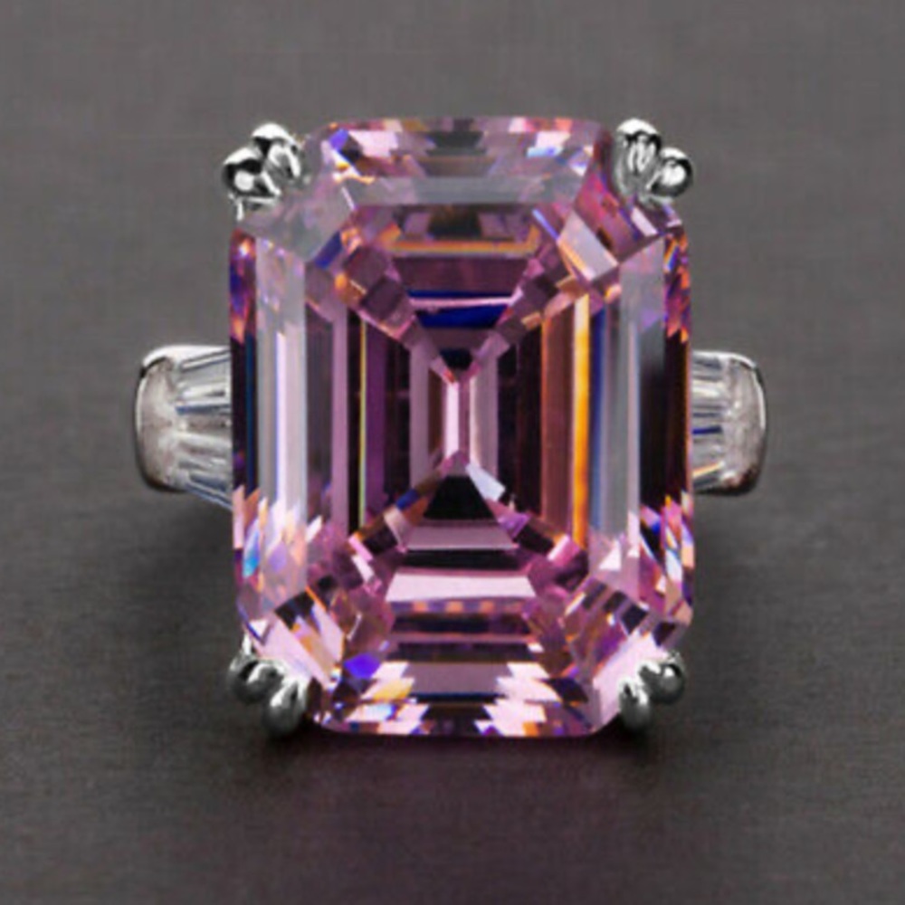 NWT Gorgeous 925 Silver pink 💖 Cubic Zircon Ring